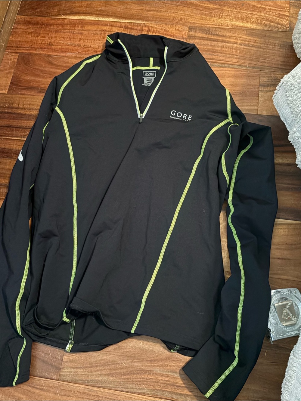 GORE Running Wear Women’s Large Black Neon Quarter Zip Running Pullover
